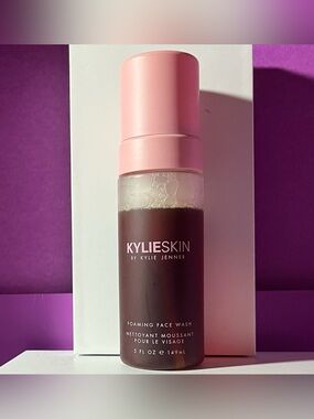 KYLIE SKIN Foaming Face Wash -    (Brand New)
